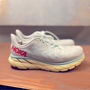 HOKA Clifton 7